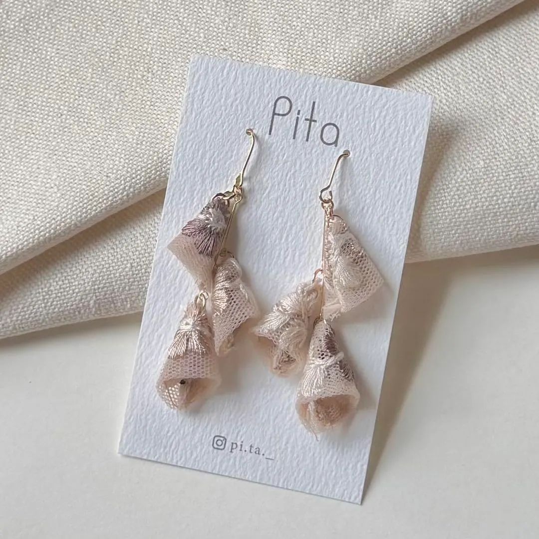 ナチュラルな装い インド刺繍リボン タッセル × ピンクベージュ — 13枚目